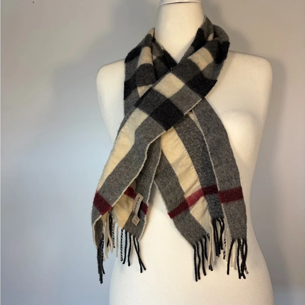 Burberry Short Synched Red, Cream, and Grey Scarf.